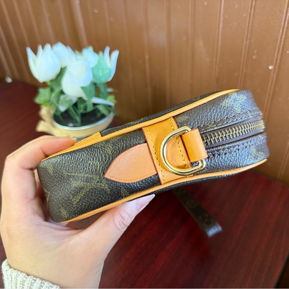 Louis Vuitton Marly Dragonne Clutch Wristlet (Crossbody) - Picture 6 of 16